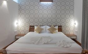 Ixora Suites